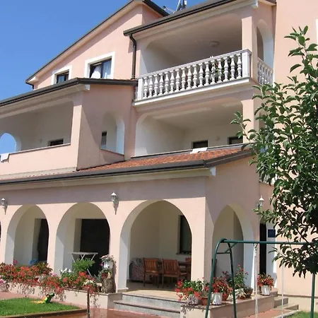 In Mit Terrasse, W-lan, Waschmaschine 853-3 Apartment *