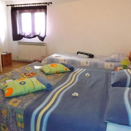Apartment In Mit Terrasse, W-lan, Waschmaschine 853-3